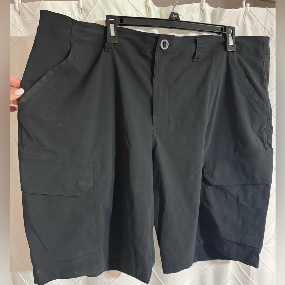Under Armour Men's Loose Heat Gear Shorts